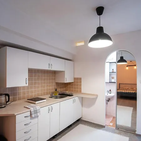 Atelier Obchodna39 In Hearth Of דירה ברטיסלאבה