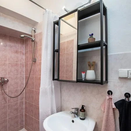 Apartman Atelier Obchodna39 In Hearth Of Pozsony