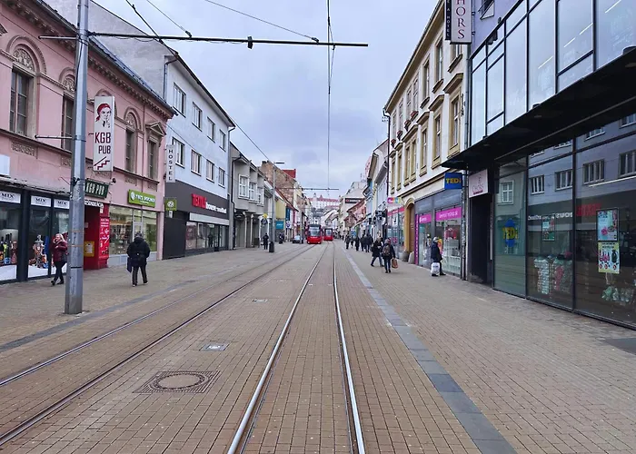 Atelier Obchodna39 In Hearth Of Μπρατισλάβα